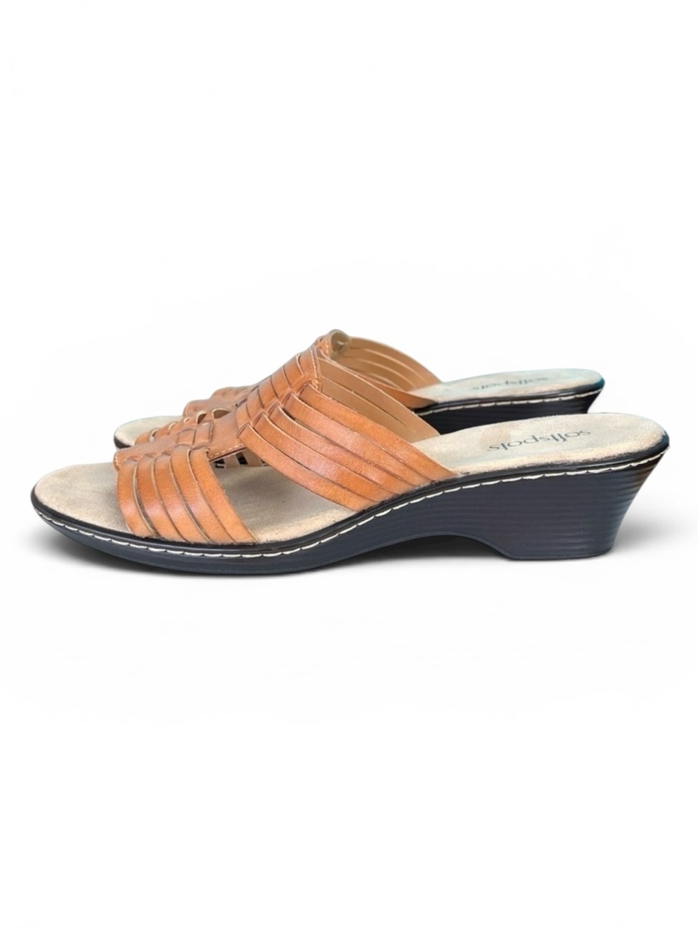 Softspots by Comfortiva Tan Leather Woven Low Wedge Sandals – Size 9M